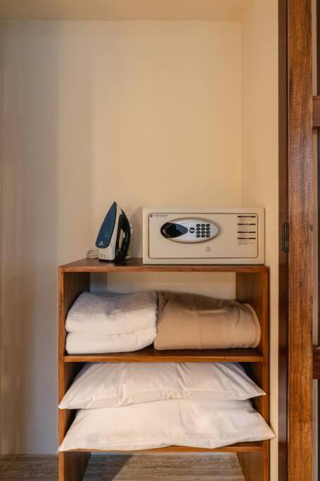 Private Pool & Terrace - Sleeps 4 Near The - B104