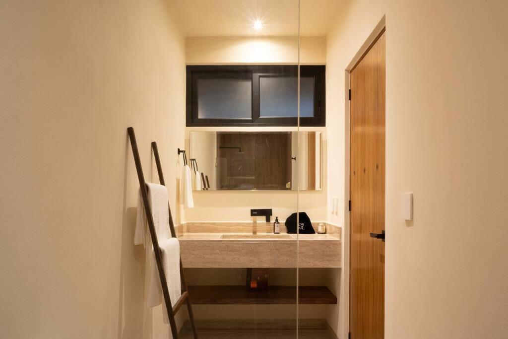 Private Pool & Terrace - Sleeps 4 Near The - B104 *